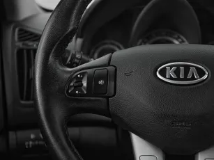Kia  11