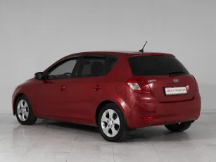 Kia  4