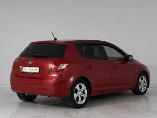 Kia  6