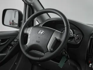 Hyundai  10