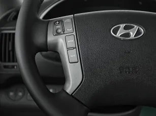 Hyundai  11