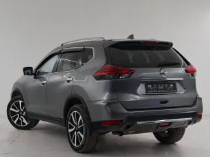 Nissan  4