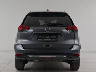 Nissan  5