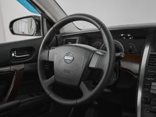 Nissan  11