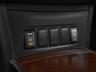 Nissan  16