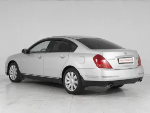 Nissan  4
