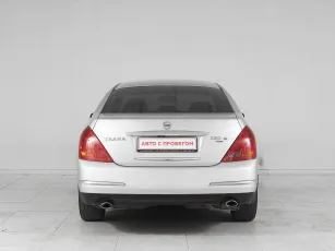 Nissan  5