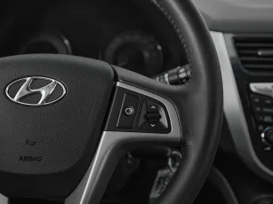 Hyundai  12