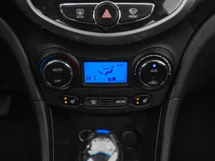 Hyundai  15