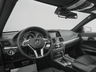 Mercedes-Benz  8
