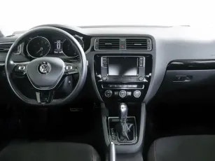 Volkswagen  6