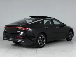 Kia  6