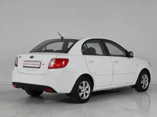 Kia  6