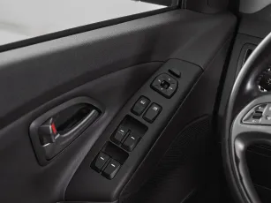 Hyundai  12