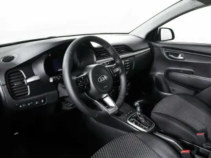 Kia  11