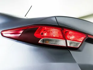 Kia  8