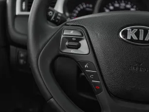 Kia  11