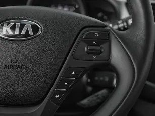 Kia  12