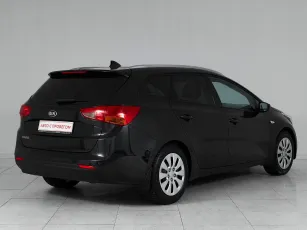 Kia  6