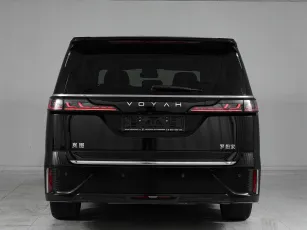 Voyah  5