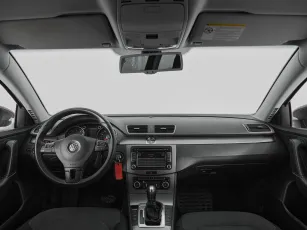 Volkswagen  8