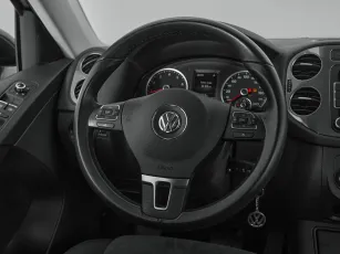 Volkswagen  8