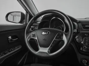 Kia  10