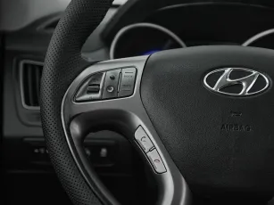 Hyundai  11