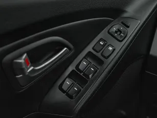 Hyundai  13