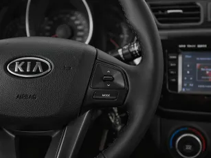 Kia  12