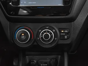 Kia  16