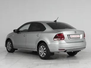 Volkswagen  4
