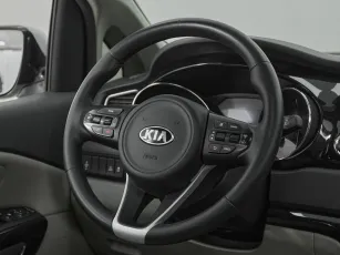 Kia  11