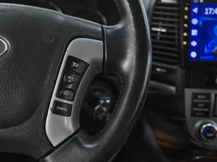 Hyundai  12