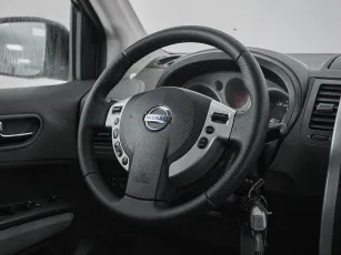 Nissan  11