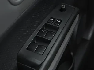 Nissan  14