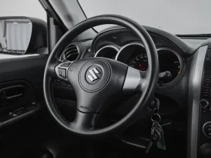 Suzuki  13