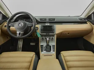 Volkswagen  8