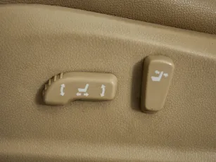 Nissan  15