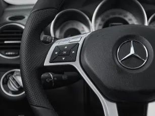 Mercedes-Benz  12