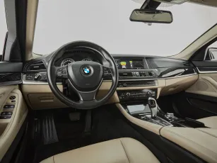 BMW  7