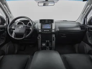 Toyota  8