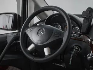 Mercedes-Benz  11