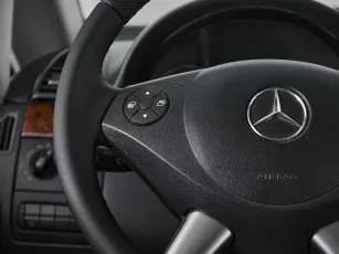 Mercedes-Benz  12