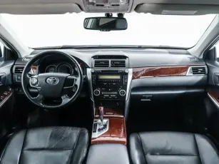 Toyota  8