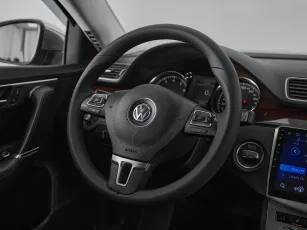 Volkswagen  10