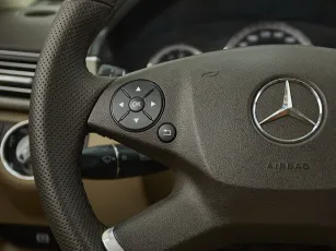 Mercedes-Benz  11