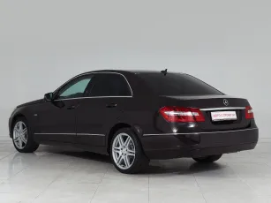 Mercedes-Benz  4