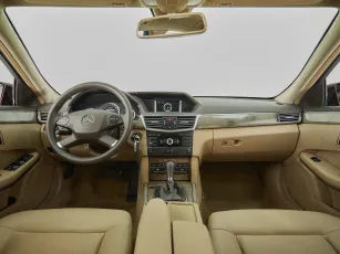 Mercedes-Benz  8