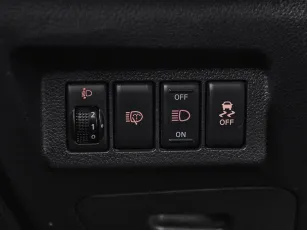 Nissan  15